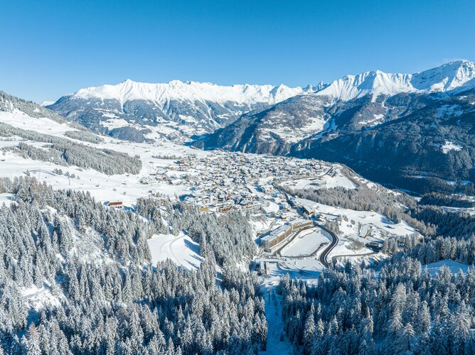 Blick auf verschneite Landschaft