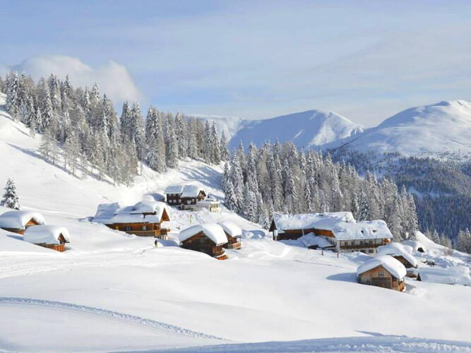 © Region Großglockner Schneebedeckte Landschaft auf der Emberger Alm.